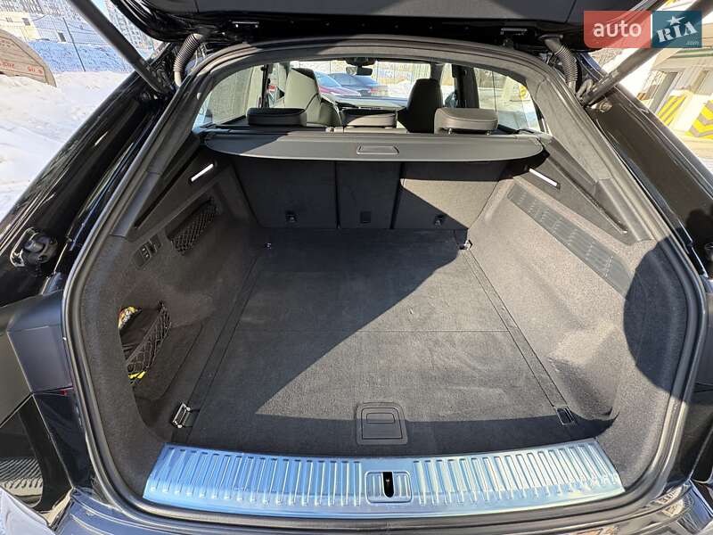 Внедорожник / Кроссовер Audi RS Q8 2025 в Киеве