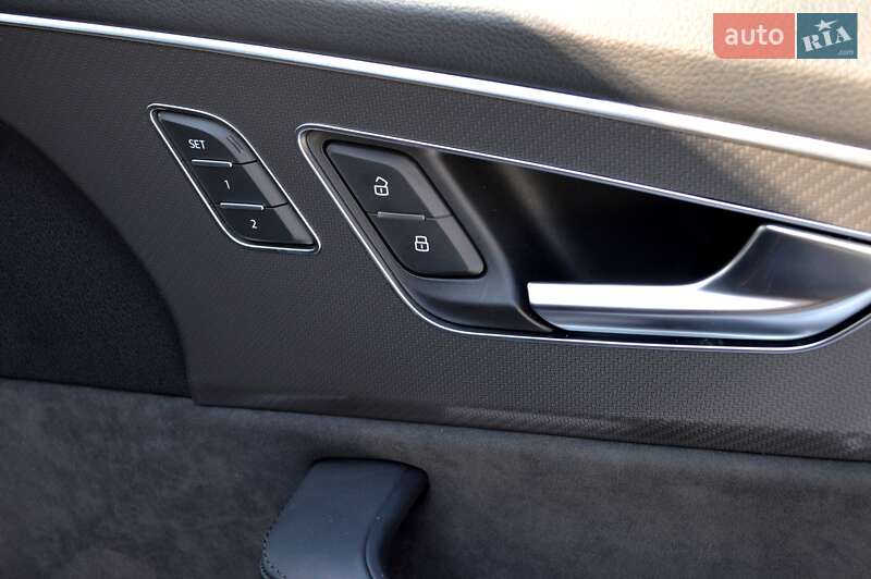 Внедорожник / Кроссовер Audi RS Q8 2021 в Одессе фото 44 Внедорожник / Кроссовер Audi RS Q8 2021 в Одессе