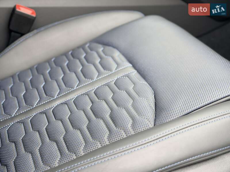 Внедорожник / Кроссовер Audi RS Q8 2025 в Киеве фото 13 Внедорожник / Кроссовер Audi RS Q8 2025 в Киеве