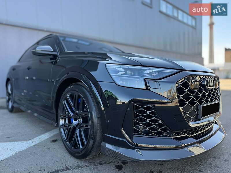 Внедорожник / Кроссовер Audi RS Q8 2025 в Киеве
