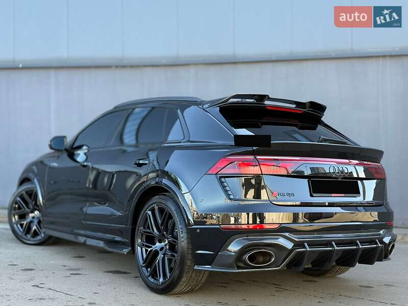 Внедорожник / Кроссовер Audi RS Q8 2025 в Киеве