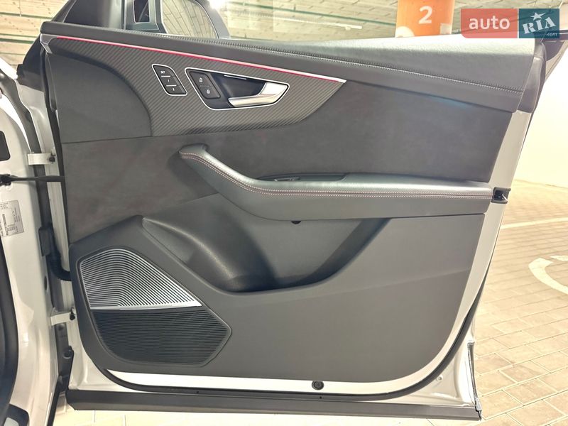 Внедорожник / Кроссовер Audi RS Q8 2021 в Киеве