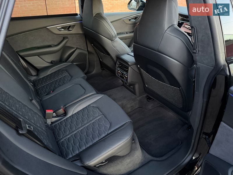 Внедорожник / Кроссовер Audi RS Q8 2025 в Киеве