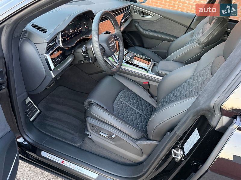 Внедорожник / Кроссовер Audi RS Q8 2025 в Киеве