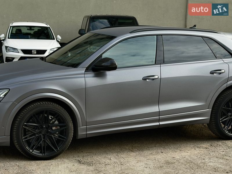 Позашляховик / Кросовер Audi RS Q8 2020 в Києві