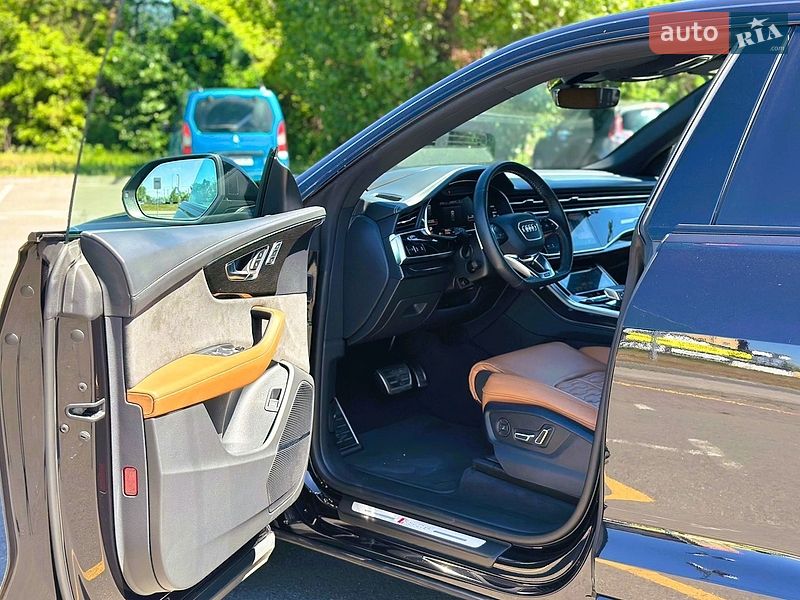 Внедорожник / Кроссовер Audi RS Q8 2020 в Киеве