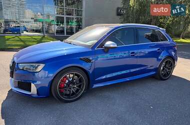 Хэтчбек Audi RS3 Sportback 2016 в Киеве