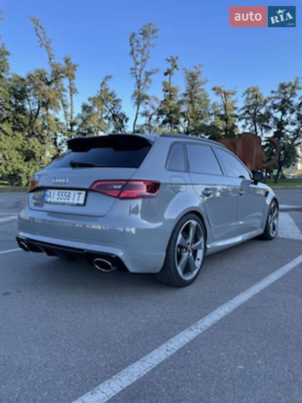 Седан Audi RS3 2015 в Василькове