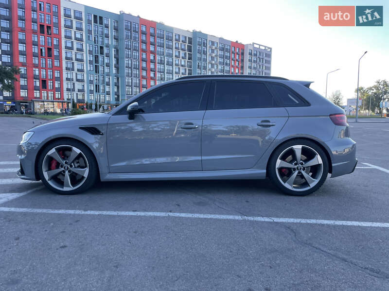 Седан Audi RS3 2015 в Василькове