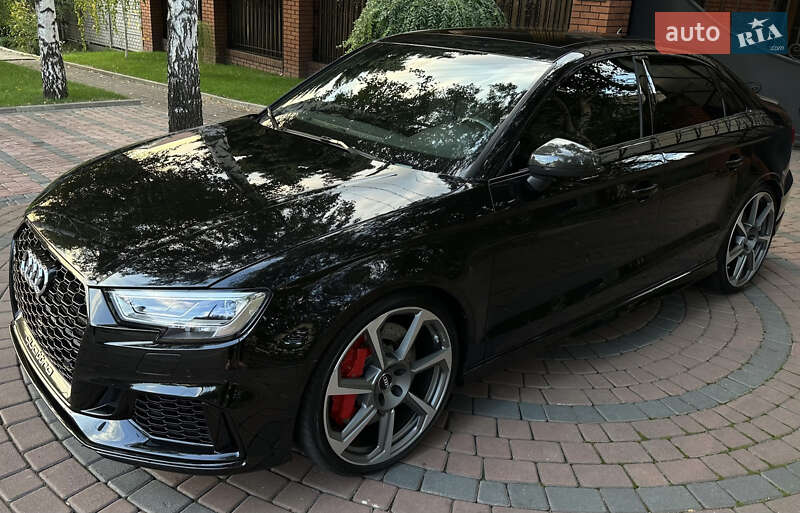 Седан Audi RS3 2018 в Запорожье
