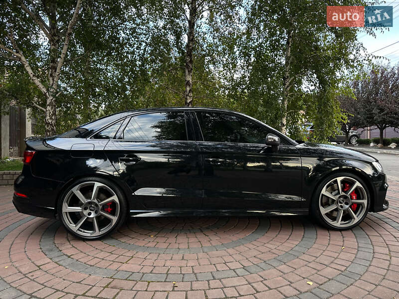 Седан Audi RS3 2018 в Запорожье