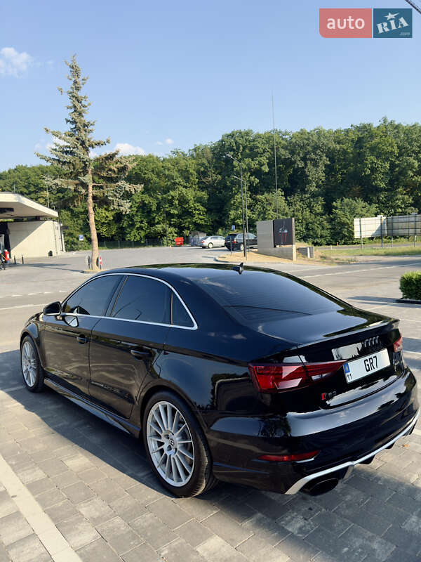 Седан Audi RS3 2017 в Киеве