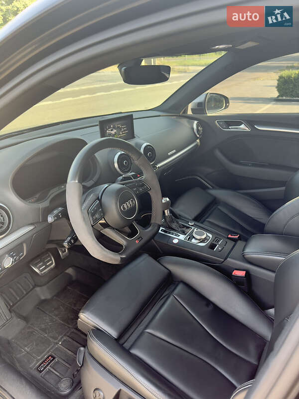 Седан Audi RS3 2017 в Киеве
