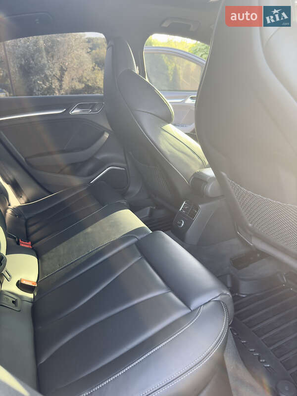 Седан Audi RS3 2017 в Киеве