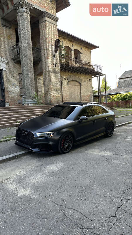 Седан Audi RS3 2018 в Киеве