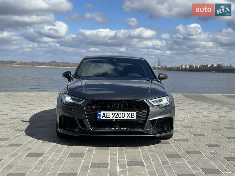 Седан Audi RS3 2018 в Днепре