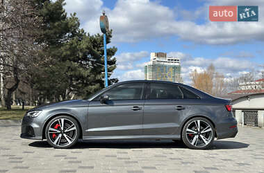 Седан Audi RS3 2018 в 