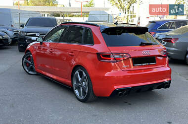 Седан Audi RS3 2017 в 