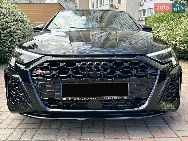 Седан Audi RS3 2021 в Киеве