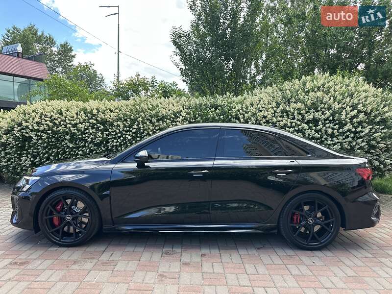 Седан Audi RS3 2021 в Киеве