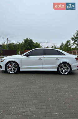 Седан Audi RS3 2018 в 
