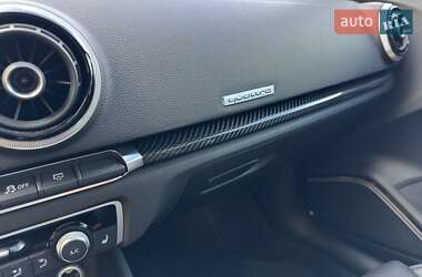 Хэтчбек Audi RS3 2016 в 