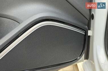 Хэтчбек Audi RS3 2016 в 
