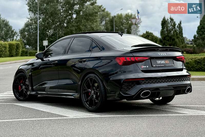 Седан Audi RS3 2022 в Киеве