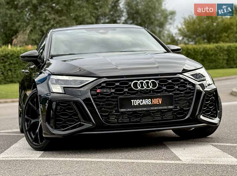 Седан Audi RS3 2022 в Киеве