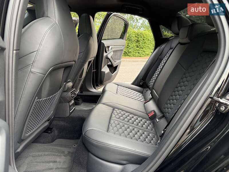 Седан Audi RS3 2022 в Киеве
