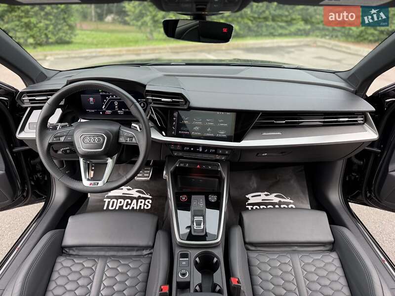 Седан Audi RS3 2022 в Киеве