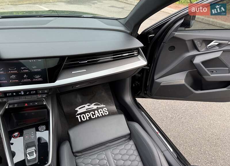 Седан Audi RS3 2022 в Киеве