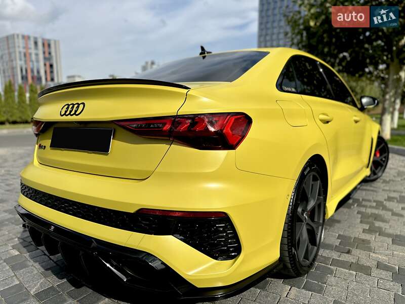 Седан Audi RS3 2022 в Днепре