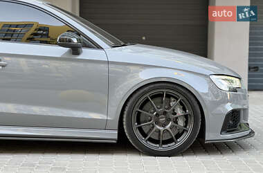 Седан Audi RS3 2018 в 