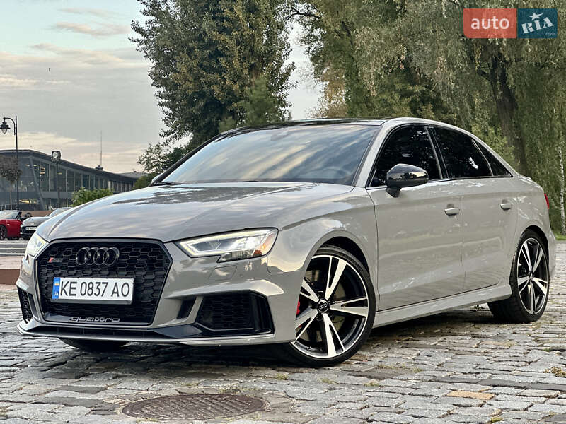 Седан Audi RS3 2020 в Киеве