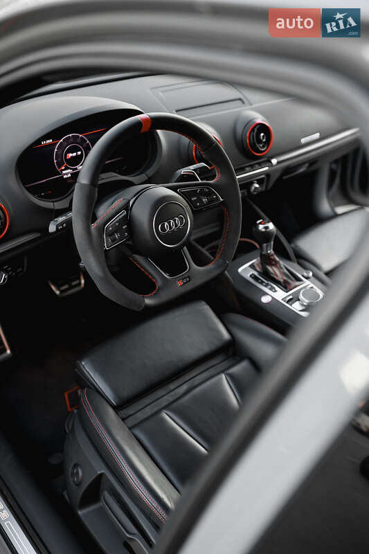 Седан Audi RS3 2017 в Києві фото 13 Седан Audi RS3 2017 в Києві