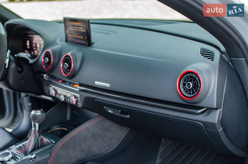 Седан Audi RS3 2020 в Киеве