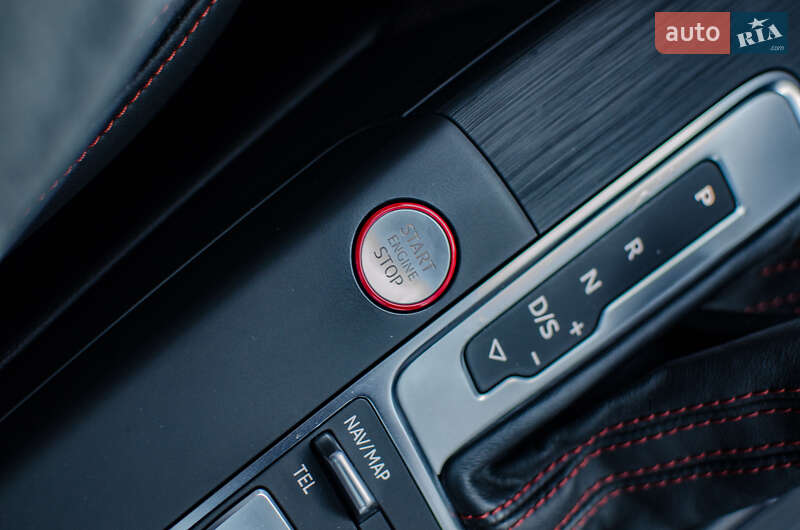 Седан Audi RS3 2020 в Киеве