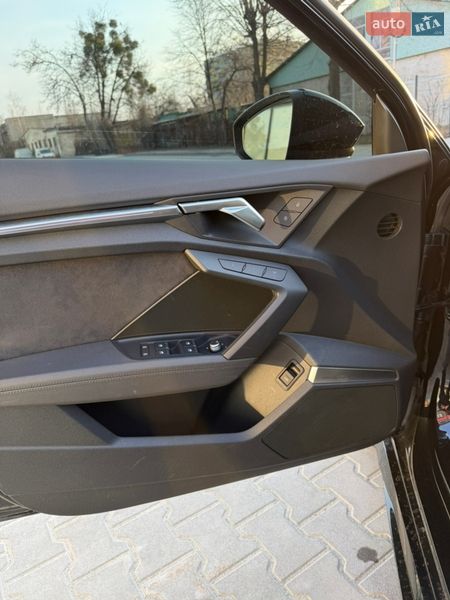 Седан Audi RS3 2022 в Львове
