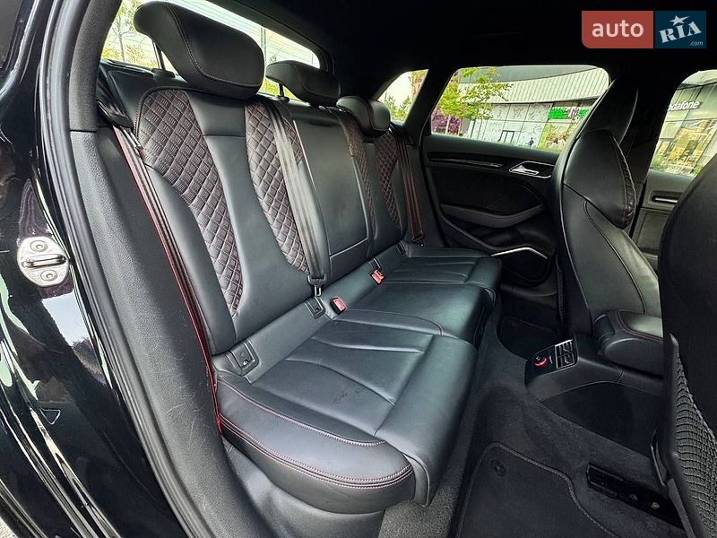 Седан Audi RS3 2016 в Києві фото 11 Седан Audi RS3 2016 в Києві