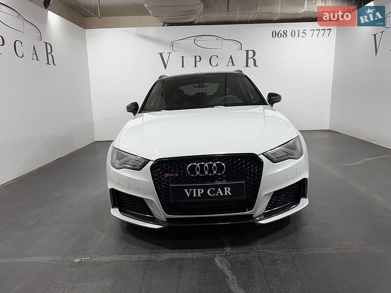 Седан Audi RS3 2016 в Киеве