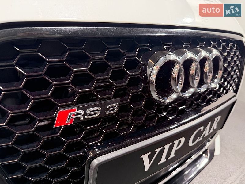 Седан Audi RS3 2016 в Киеве