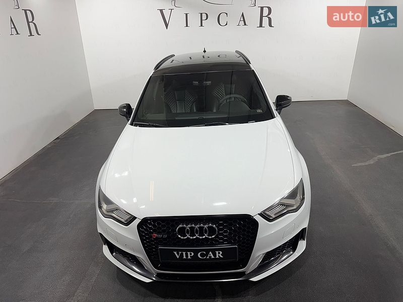 Седан Audi RS3 2016 в Киеве
