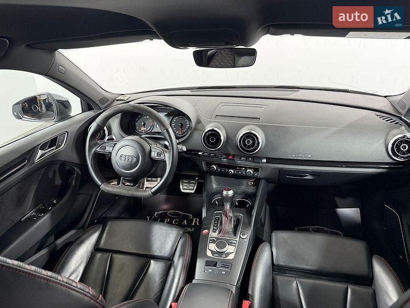 Седан Audi RS3 2016 в Киеве
