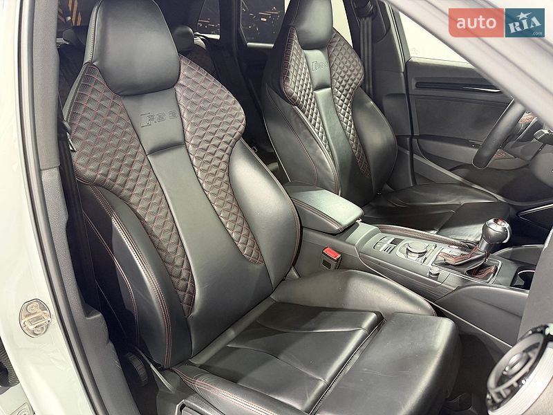 Седан Audi RS3 2016 в Киеве