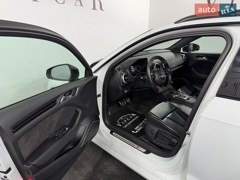 Седан Audi RS3 2016 в Киеве