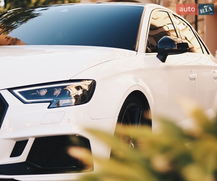 Седан Audi RS3 2019 в Одесі