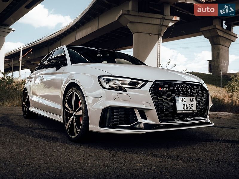 Седан Audi RS3 2017 в Киеве