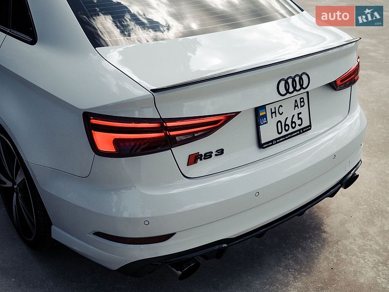 Седан Audi RS3 2017 в Киеве
