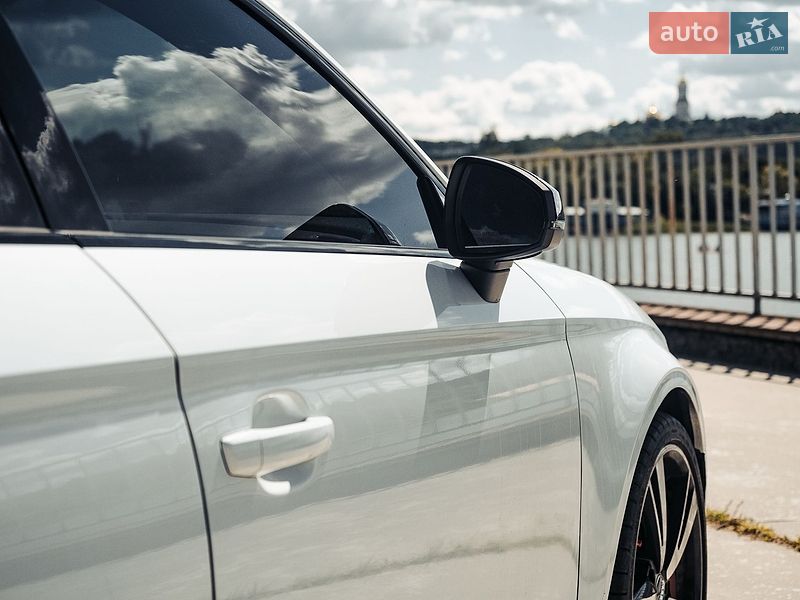 Седан Audi RS3 2017 в Киеве